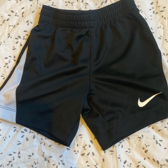 Nike bundle 3T shorts - Picture 4 of 5